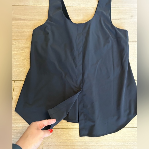 Nic & Zoe. Black tank. - Picture 3 of 4